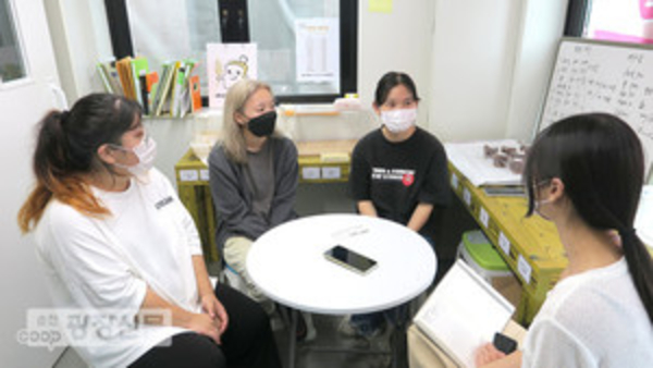 지난달 14일 ‘재미난제과점’을 찾아 사장이자 직원인 정소담(왼쪽), 장선하(가운데), 김예진(오른쪽) 씨를 만났다.