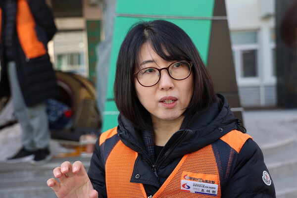 순천만잡월드 노조원 조아현 씨는 권리 침해에 항의하는 평범한 주부임을 강조했다